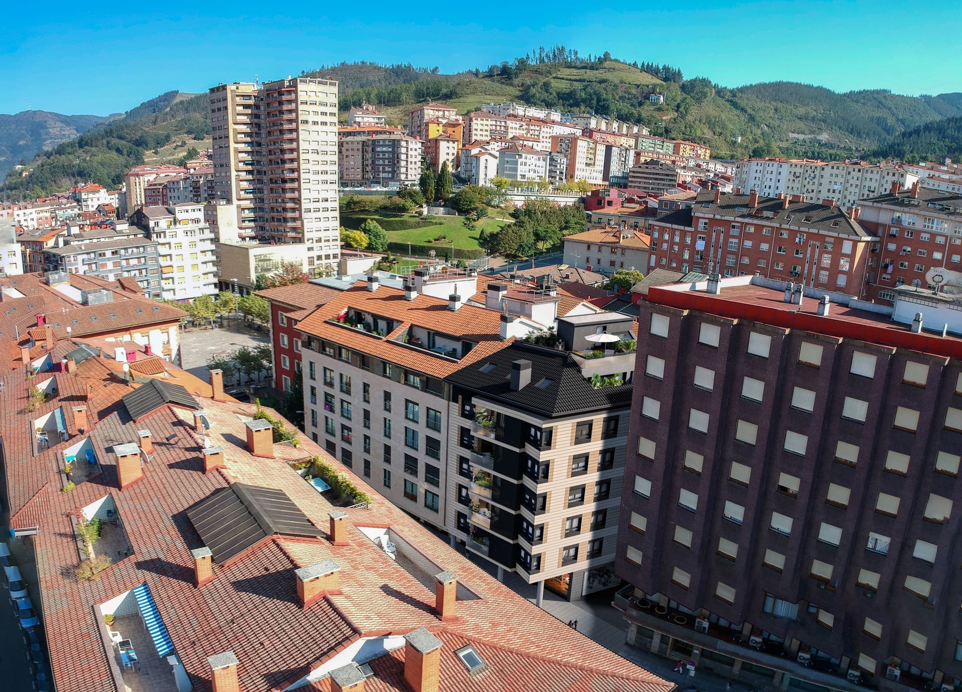 Imagen /content/egogain-eibar/Egogain_Ext_01 Aerea.jpg del proyecto Egogain