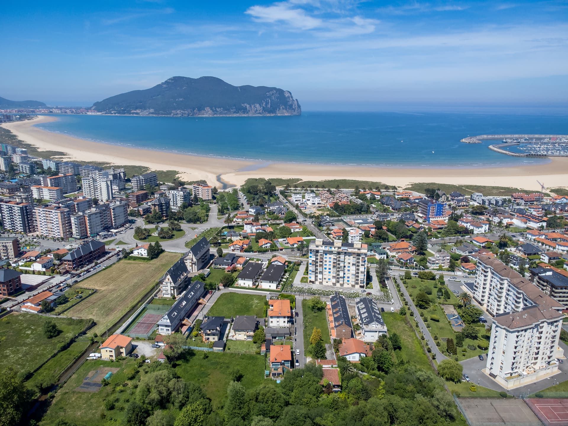 Proyecto: Adosados Laredo